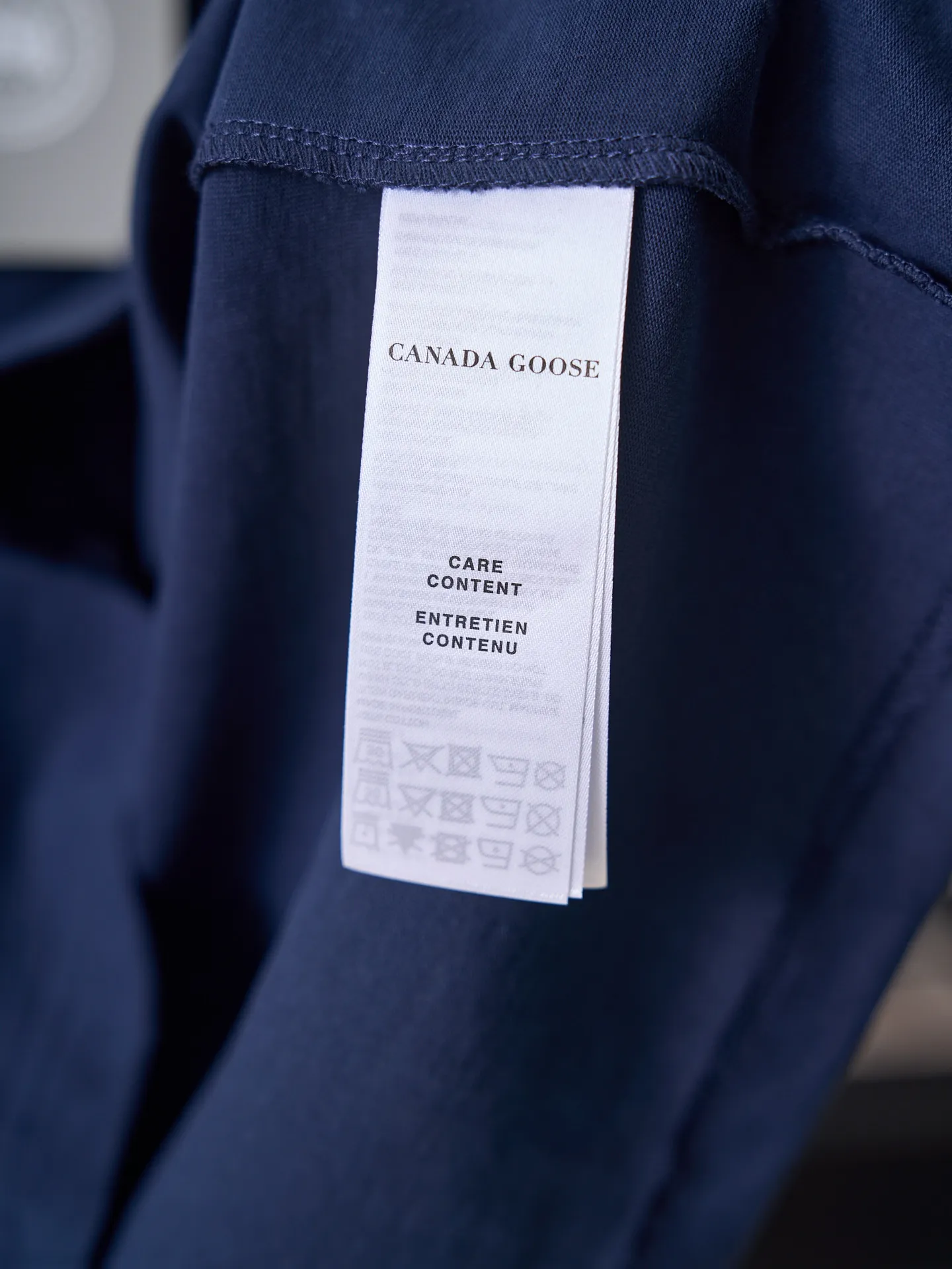【 】Canada Goose/ T 【In Stock】S M L XL ： ， ， ， Breathable ， ， ， 、 ， ， ， ， 。 ： ， （ ）， ， ， ； ， Wear-Resistant ， 、 。 1： ， ， ， 、 ， 。 2： 、 ， ， 、 。
